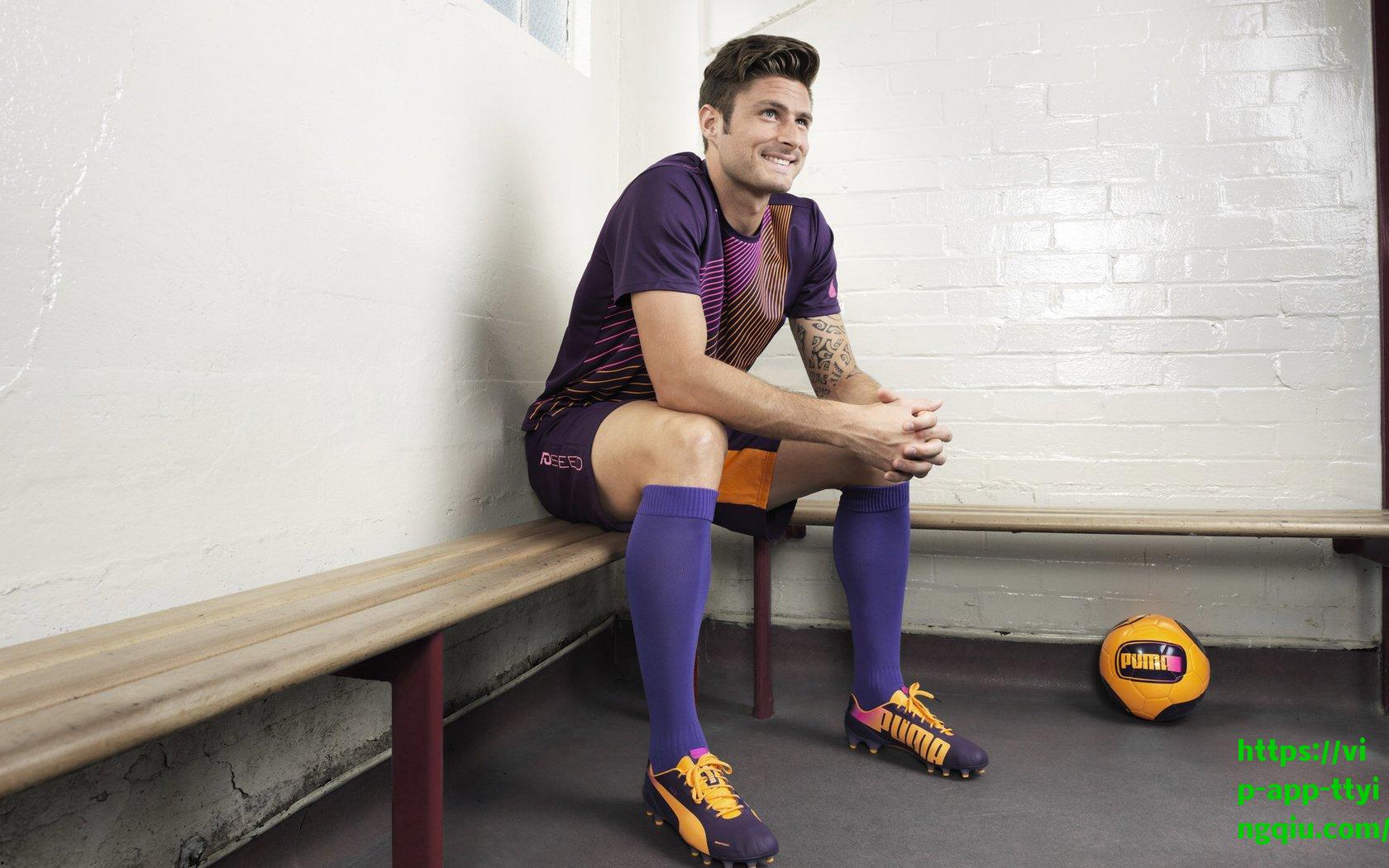 官方确认，波鸿免签26岁荷兰中场德威特 德转身价500万欧 补强中场厚度